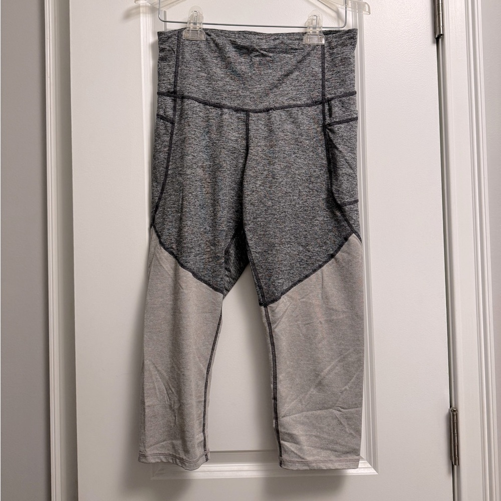 Champion women’s Leggings in Gray and Black